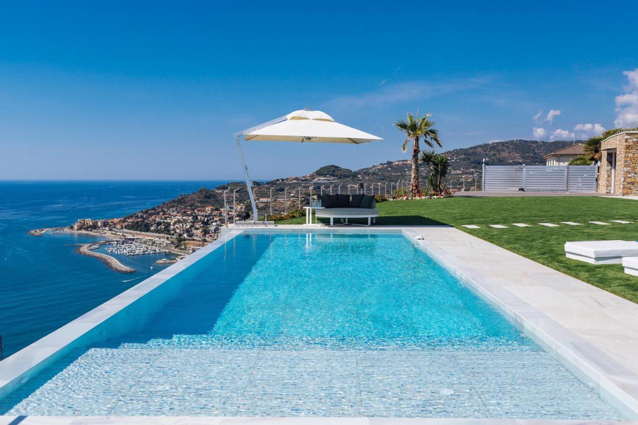 Villa Sabrina Riviera Dei Fiori A Picco Sul Mare Con Piscina Privata ,Wellness & Spa インペリア エクステリア 写真