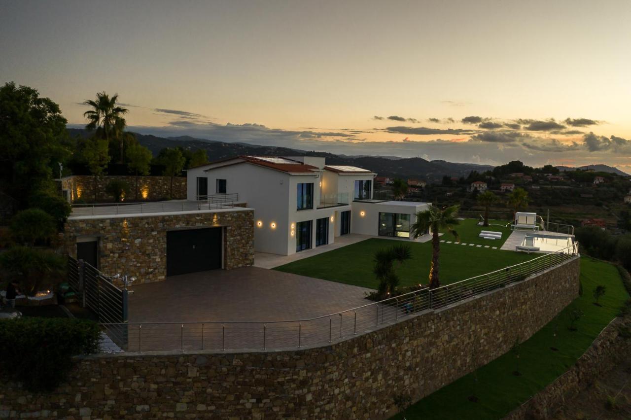 Villa Sabrina Riviera Dei Fiori A Picco Sul Mare Con Piscina Privata ,Wellness & Spa インペリア エクステリア 写真