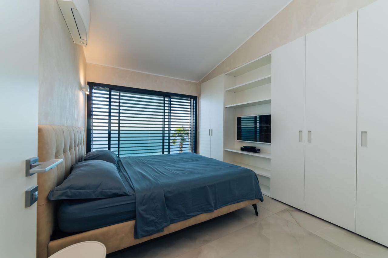 Villa Sabrina Riviera Dei Fiori A Picco Sul Mare Con Piscina Privata ,Wellness & Spa インペリア エクステリア 写真
