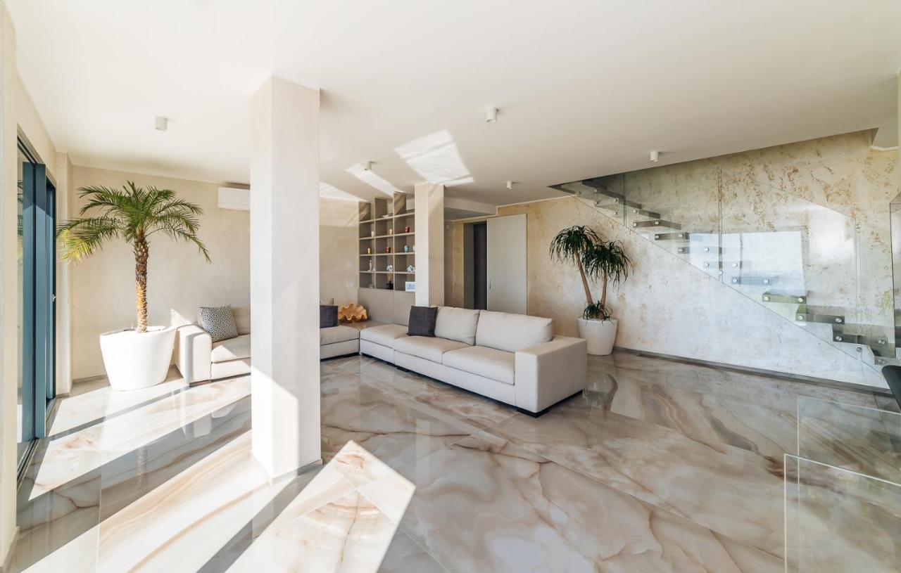 Villa Sabrina Riviera Dei Fiori A Picco Sul Mare Con Piscina Privata ,Wellness & Spa インペリア エクステリア 写真