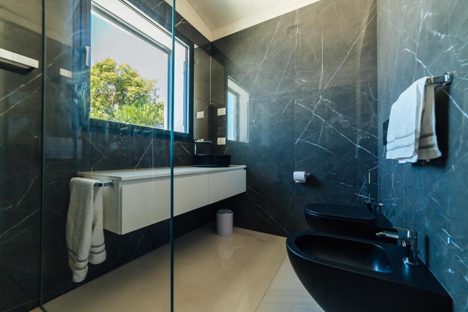 Villa Sabrina Riviera Dei Fiori A Picco Sul Mare Con Piscina Privata ,Wellness & Spa インペリア エクステリア 写真